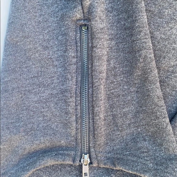 New GUESS Blade Embossed Logo Hoodie SZ M - Picture 7 of 8